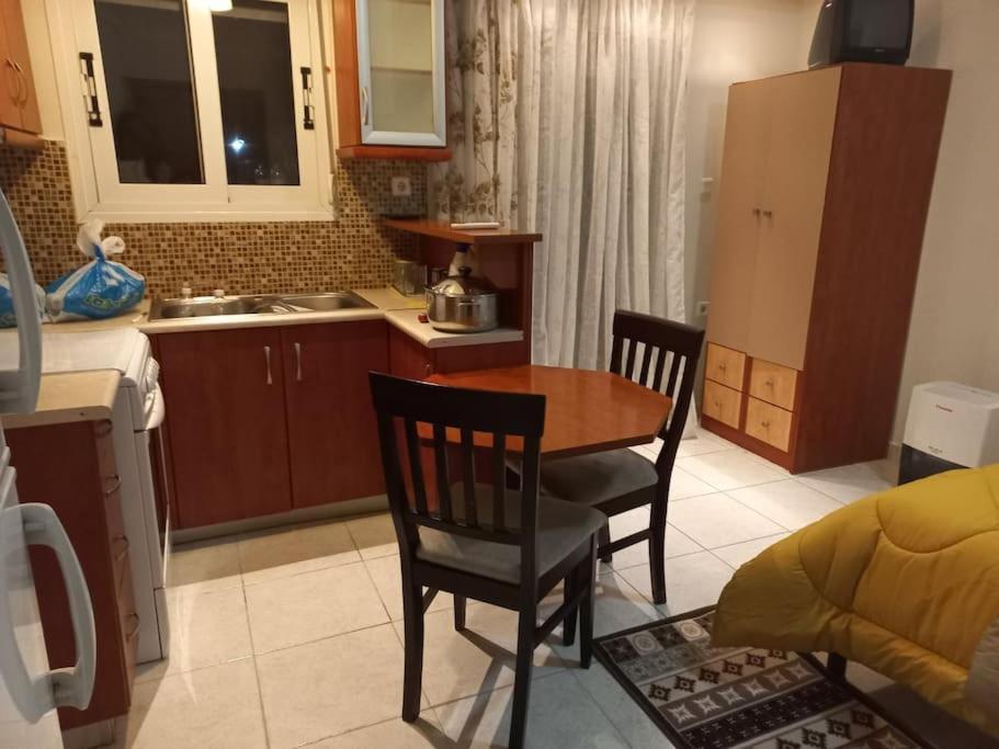 Ιάνθη Studio Apartment คาร์ดิทซา ภายนอก รูปภาพ
